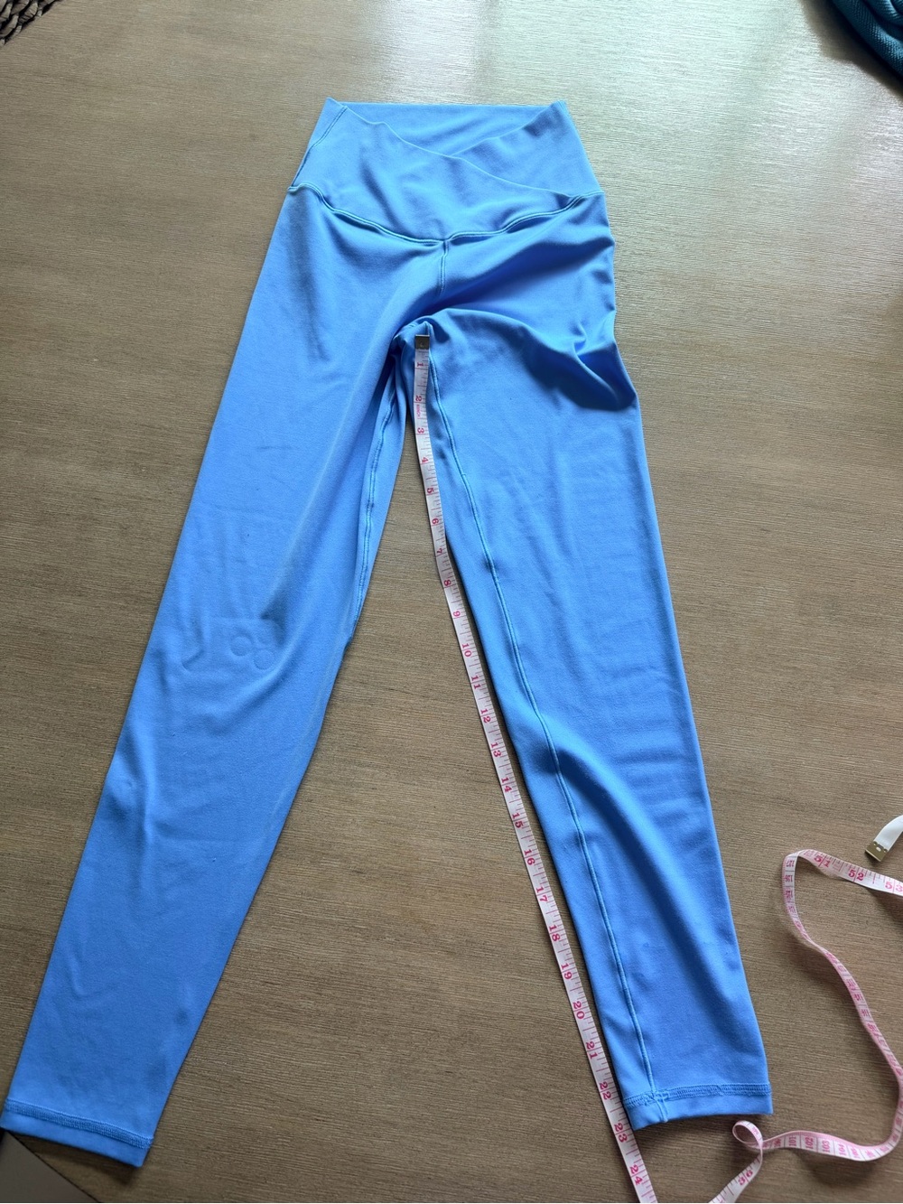 Offline Blue Athletic Top & Leggings Set with of 4 Black Leggings - Picture 4 of 15